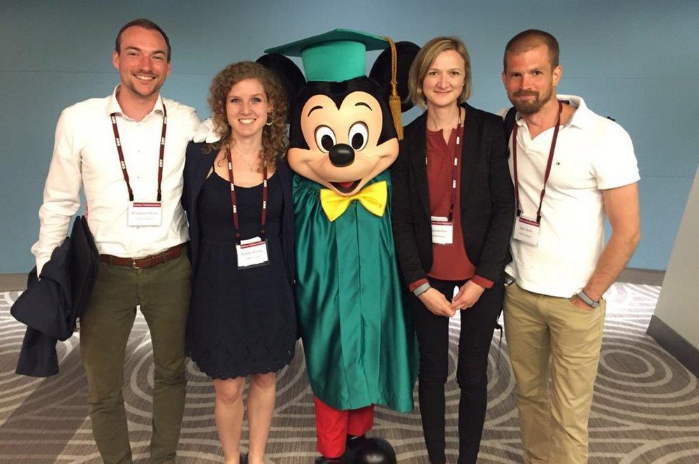 Wissenschaftlicher Mitarbeiter der DHBW Stuttgart Benjamin Österle (links) und das begleitende Team des Zentrums für empirische Forschung auf der 2016 AMS Annual Conference in Orlando