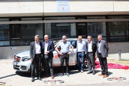 Prof. Dr. Joachim Weber (Rektor DHBW Stuttgart), Marcus Breitschwerdt (Leiter Mercedes-Benz -Vans bei der Daimler AG), Dr. Frank Ruff (Daimler AG), Prof. Dr. Harald Mandel (Prodekan Fakultät Technik), Prof. Arnold van Zyl PhD (Präsident der DHBW), Dr. Rudolph Maier (Bosch Management Support GmbH)