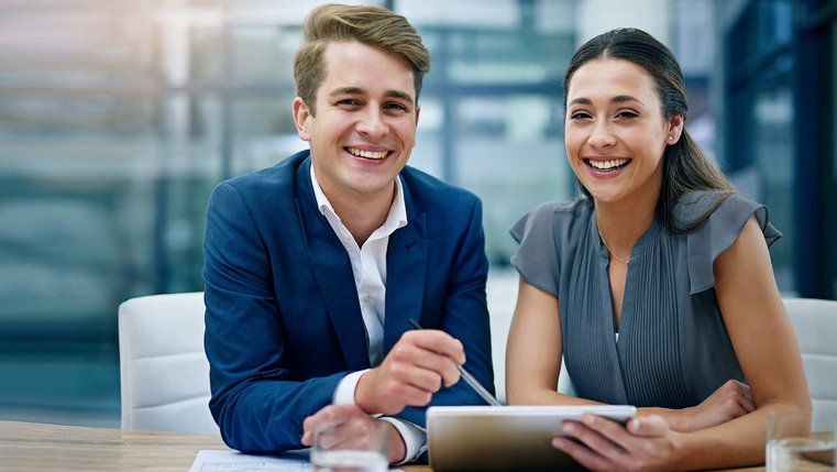 Absolvent*innen International Business and Management Berufseinsteiger*innen