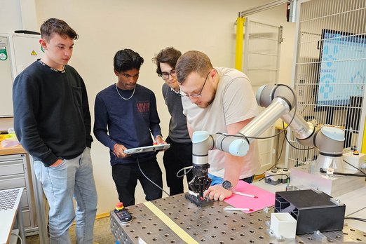 Smart Factory - Schulbesuch des TG Rottweil am Campus Horb der DHBW Stuttgart