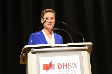 Campusleiterin Prof.in Antje Katona