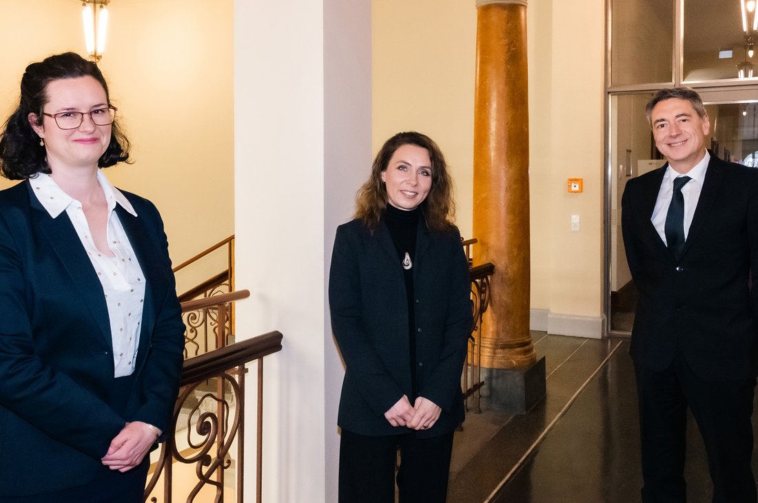 v.l.n.r. Prof. Dr. Lucie Kluge, Prof. Dr.-Ing. Helene Kasjanow und Prof. Dr. Joachim Weber.