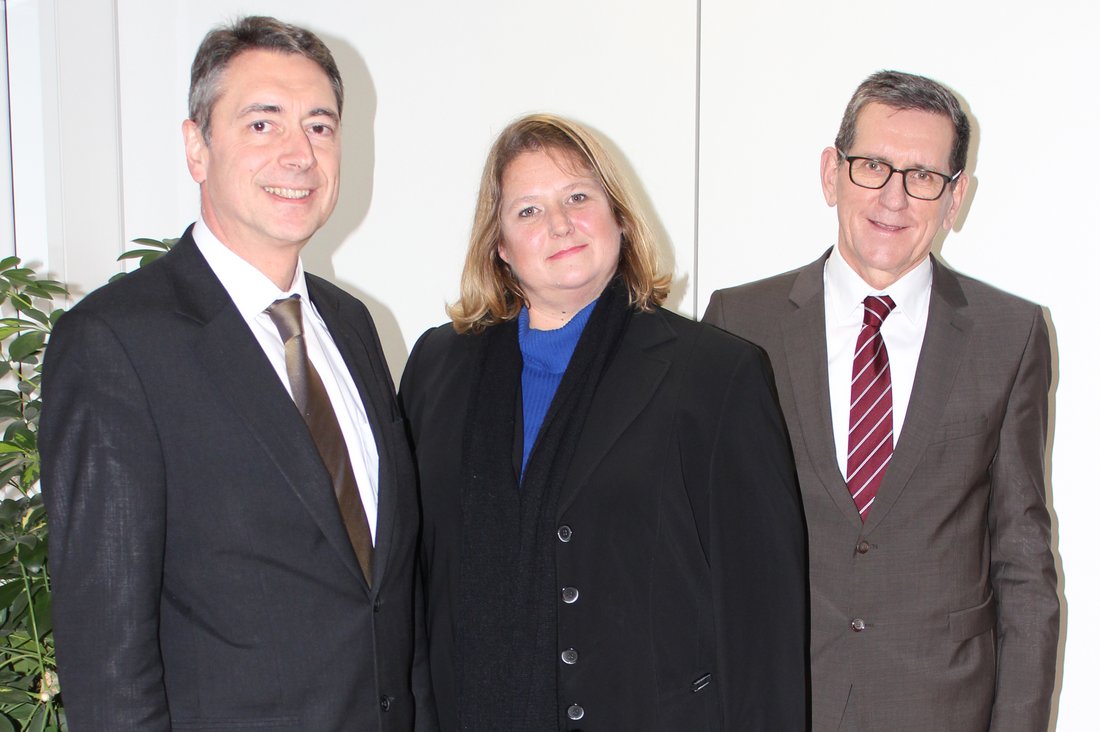 v.l.: Prof. Dr. Joachim Weber, Prof. Dr. Katja Kuhn, Prof. Reinhold R. Geilsdörfer