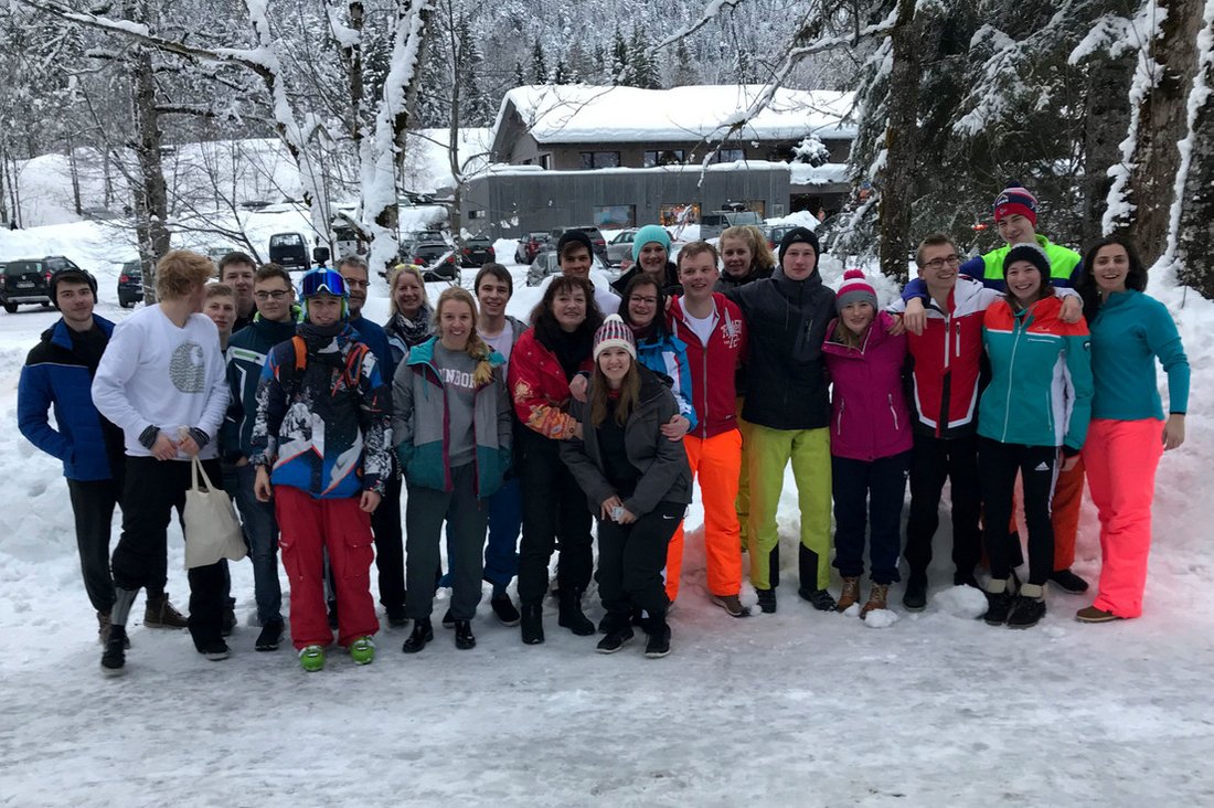 Die Teilnehmerinnen und Teilnehmer der Ski- und Snowboardausfahrt 2018