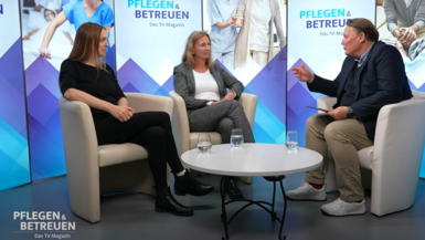 Prof. Dr. Bettina Flaiz und Prof. Dr. rer. pol. Anke Simon im L-TV Studio sitzend in einer Talkrunde
