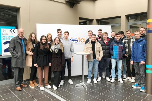 Gruppenbild von Studierenden