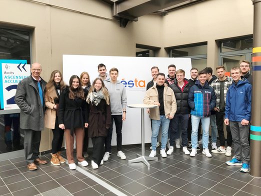 Gruppenbild von Studierenden