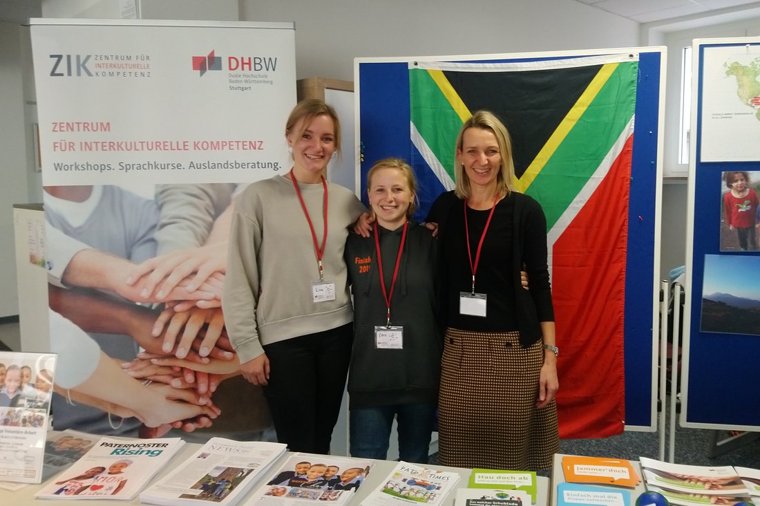 v.l.n.r. Lisa Scheffer, Carolin Zobel und ZIK-Leiterin Doris Kupferschmidt 