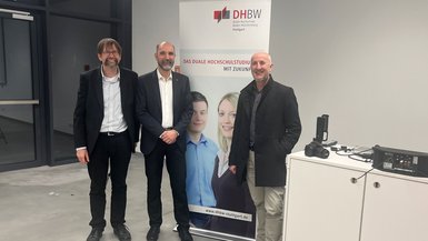 Prof. Dr. Thomas Kessel, Prof. Dr. Dirk Reichardt und Dr. Sven Schmeier beim Expert Talk zum Thema Open AI ChatGPT an der DHBW Stuttgart Prof. Dr. Thomas Kessel, Prof. Dr. Dirk Reichardt und Dr. Sven Schmeier beim Expert Talk zum Thema Open AI ChatGPT an der DHBW Stuttgart
