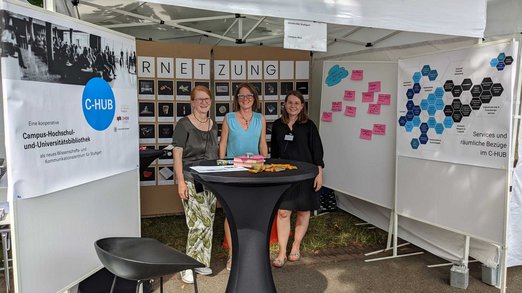 Infostand des geplanten Campus-HUB im Stadtgarten