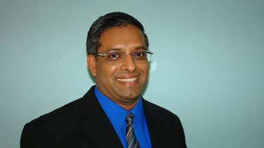 Portraitaufnahme von Prof. Dr. Varghese Panthallokaran