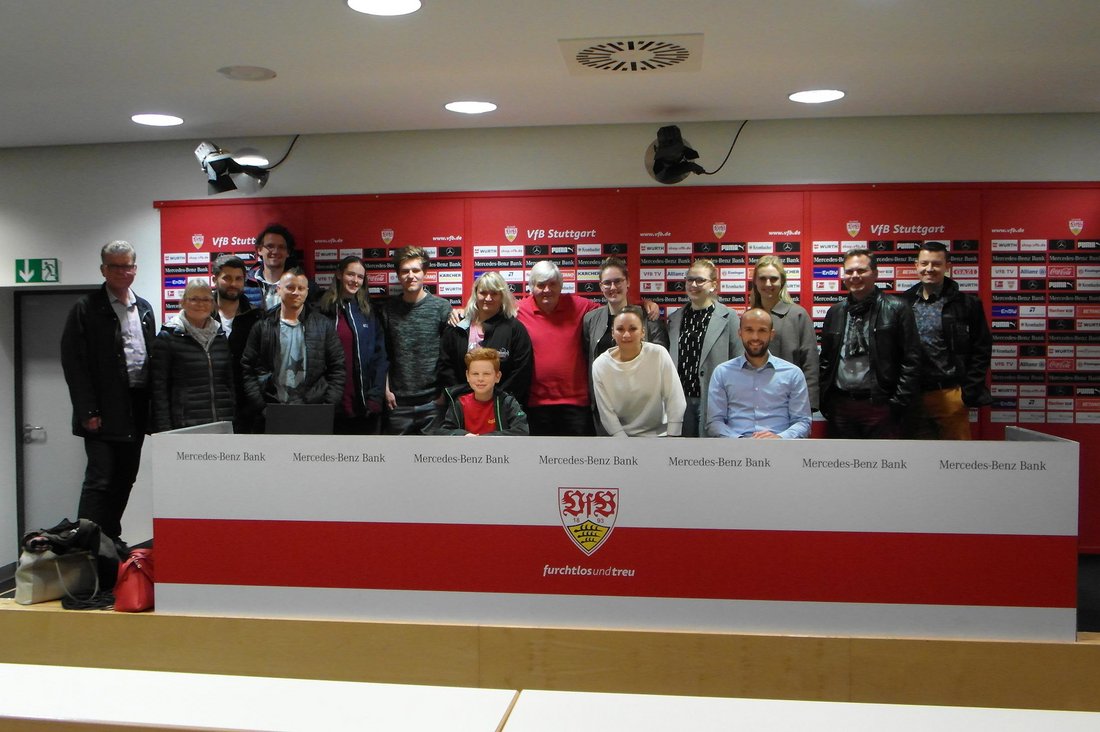 Mitglieder des Fördervereins der DHBW Stuttgart zu Besuch in der Mercedes-Benz-Arena