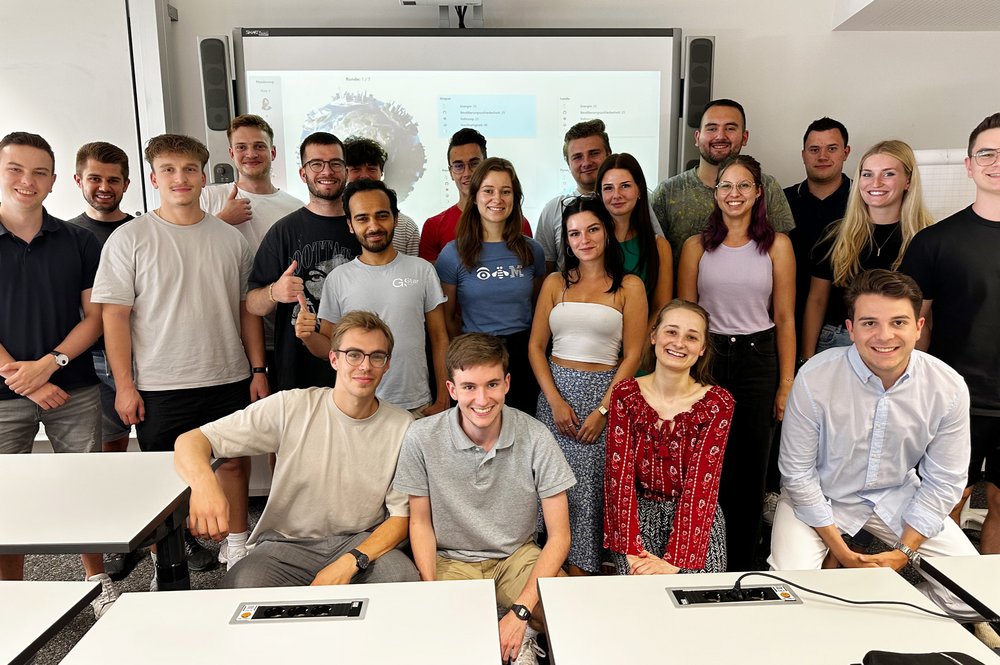 Studierende der Wirtschaftsinformatik (IMBIT) in der Vorlesung "Projektkonzeption"