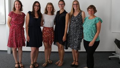 v.l.:Projektleitern Dr. Rose Seifert, Stipendiatinnen Kerstin Sieber, Theresa Wagner, Natascha Lehmann von Lenski, Projektleitern Prof. Bettina Flaiz und Projektmanagerin Sarah Hofmann von der Baden-Württemberg-Stiftung 