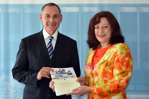 Prof. Arnold van Zyl PhD/Univ. of Cape Town und Dr. Carmina Brenner, Präsidentin des Statistischen Landesamtes (Bild: DHBW Präsidium).