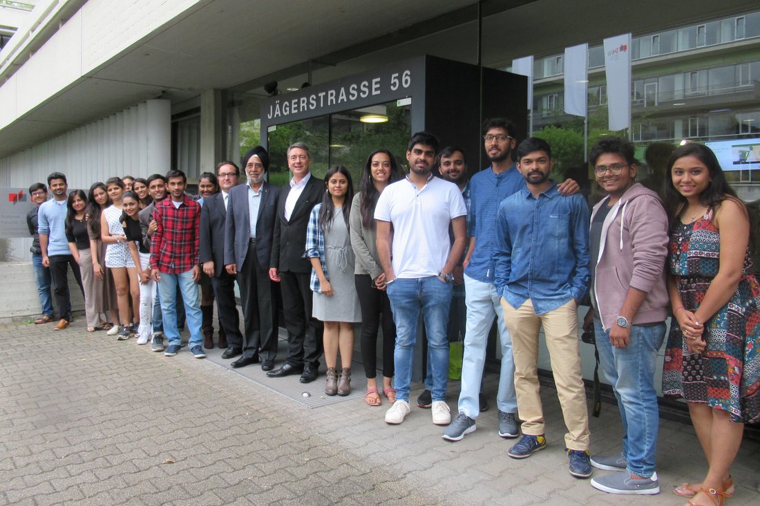 Studierende der SOMAIYA SIMSR in Mumbai/Indien zu Besuch an der DHBW Stuttgart