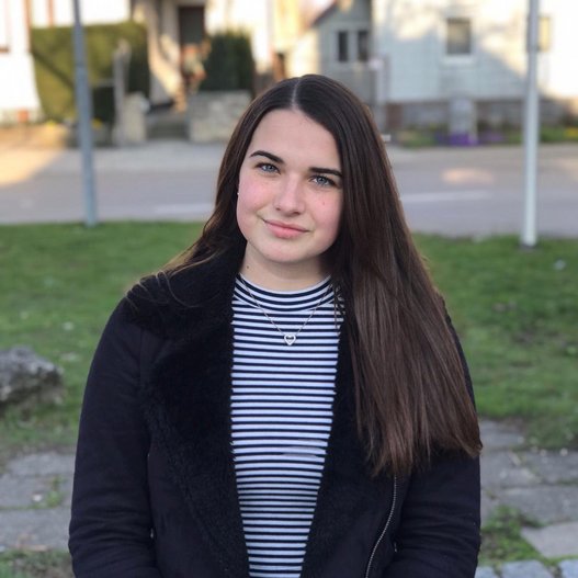 Anna Klein: Studentin Wirtschaftsingenieurwesen Anna Klein: Studentin Wirtschaftsingenieurwesen