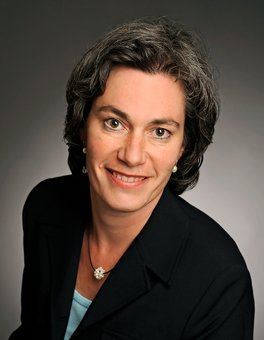 Dipl.-Ing. (BA) Angela Hentze Dipl.-Ing. (BA) Angela Hentze
