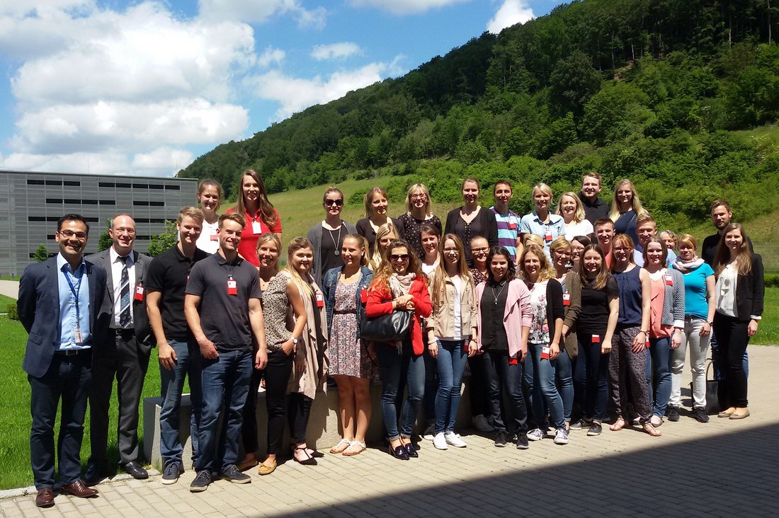Studierende des Studienganges BWL-Gesundheitsmanagement besuchen Carl Zeiss AG in Oberkochen