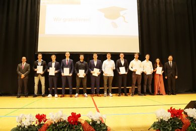 Gruppenbild des Studiengangs Maschinenbau - Produktionstechnik