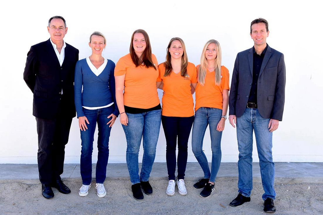 Prof. van Zyl, Doris Kupferschmidt, Cathleen Kwiatkowski, Katharina Hege, Julia Mathews, Prof. Stefan Krause (v.l.n.r.).