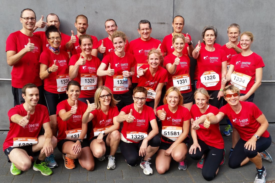 Das Läufer-Team der DHBW Stuttgart beim B2RUN 2015.