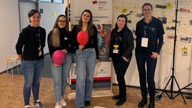 Das Siegerteam beim MESH Hackathon Das Siegerteam beim MESH Hackathon - Gruppenbild