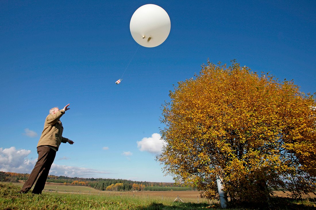 Regelmäßige Radiosondenaufstiege per Ballon sind für die moderne Wettervorhersage unerlässlich. Bild: Deutscher Wetterdienst