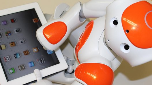 Roboter mit Tablet Roboter mit Tablet