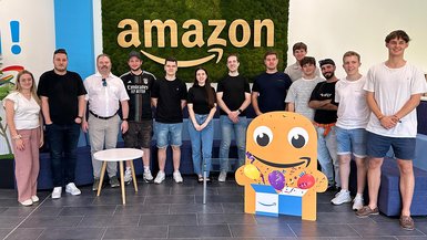 Studierende des Studiengangs BWL-Digital Commerce Management an der DHBW Stuttgart zu Besuch im Amazon Logistikzentrum Pforzheim
