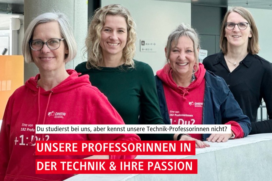 Gruppenfoto mit den vier Professorinnen Anke Gärtner-Niemann, Dr. Monika Kochanowski, Dr. Carmen Winter und Dr.-Ing. Gesine Hilf