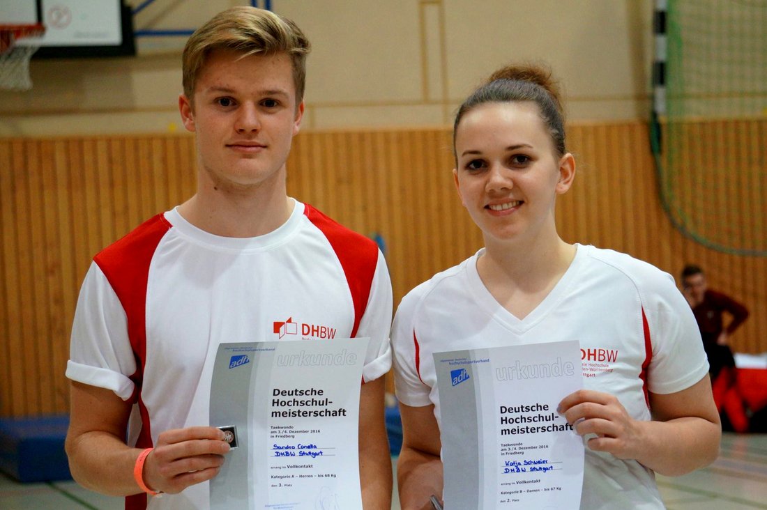 Sandro Canella und Katja Schweier schaffen es bei den Deutschen Hochschulmeisterschaften im Taekwondo aufs Siegertreppchen.