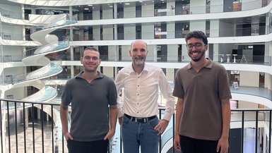 Die Studenten der GUC und Prof. Dr. Dirk Reichardt