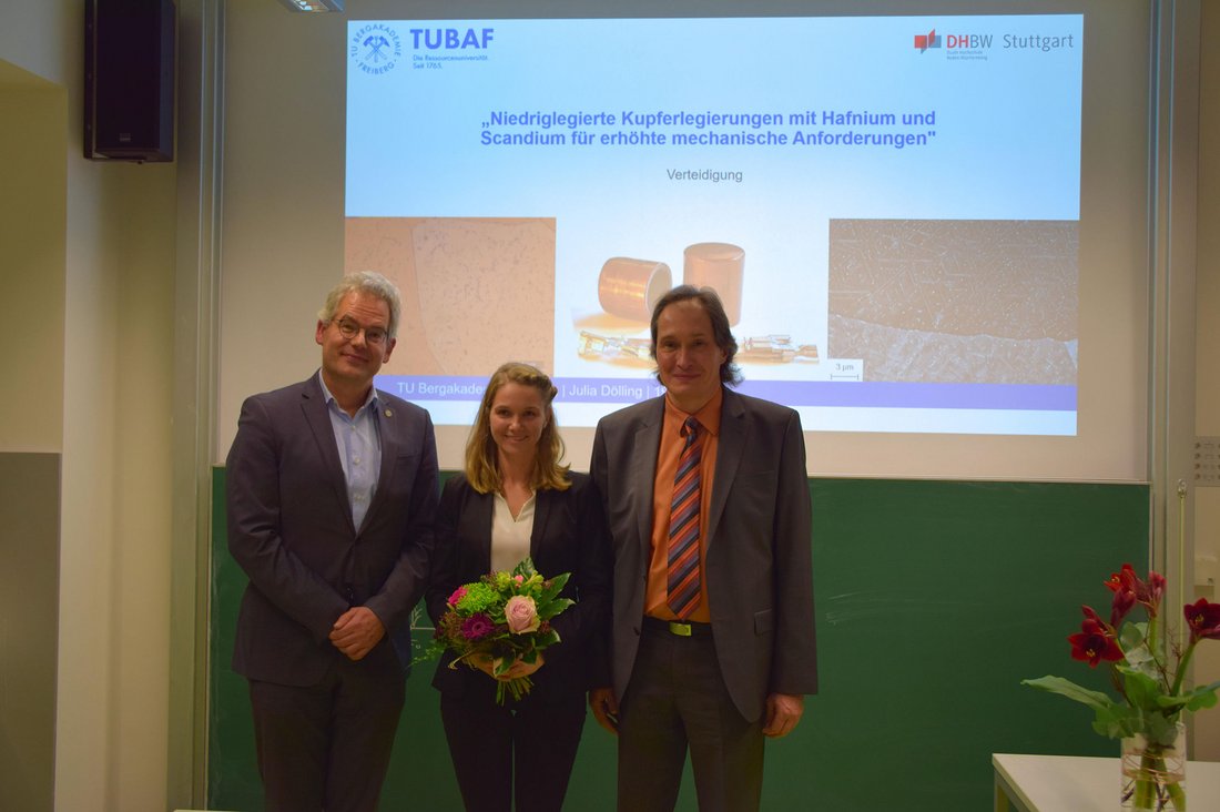 Dr.-Ing. Julia Dölling nach der Verteidigung mit ihren beiden Betreuern Prof. Dr.-Ing. Ulrich Prahl (links),Technische Universität Bergakademie Freiberg,  und Prof. Dr.-Ing. Andreas Zilly, DHBW Stuttgart