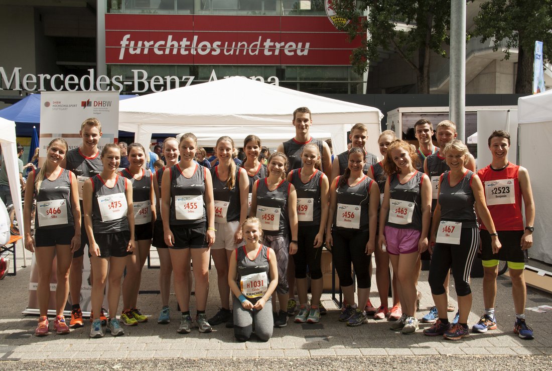 Ein Teil des Teams der DHBW Stuttgart beim diesjährigen Stuttgart-Lauf