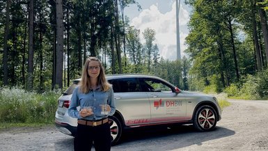 IPF-Doktorandin Julia Dölling betreibt im Rahmen ihres Promotionsvorhabens Materialforschung mit Blick auf Elektromobilität.