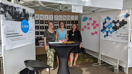 Infostand des geplanten Campus-HUB im Stadtgarten