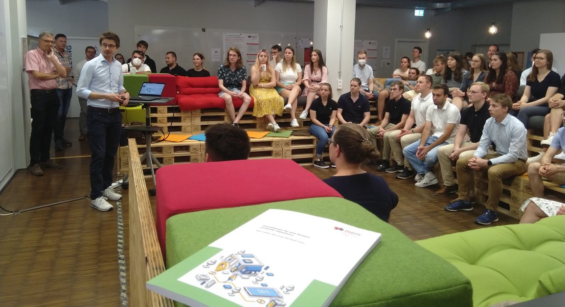 Teilnehmende des Integrationsseminars 2022 Teilnehmende des Integrationsseminars 2022