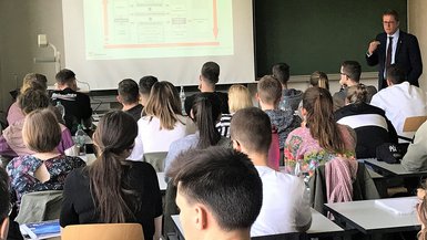Impulsvortrag im Studiengang BWL-Bank Impulsvortrag im Studiengang BWL-Bank