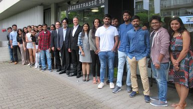 Studierende der SOMAIYA SIMSR in Mumbai/Indien zu Besuch an der DHBW Stuttgart